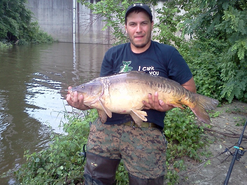 29lb ct river carp!