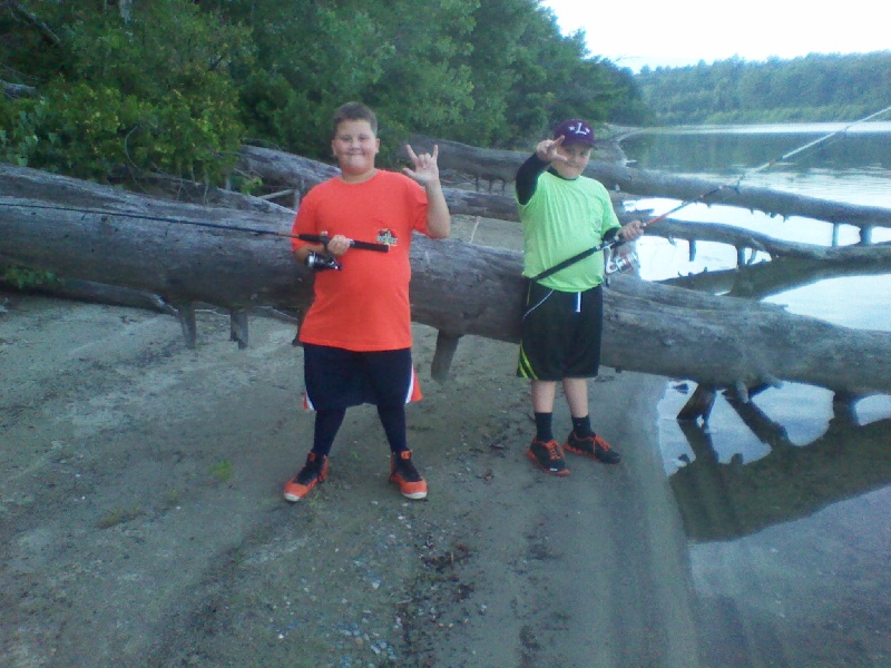 Muskie Adventure Tours "Bookend Smallies at Gate 8